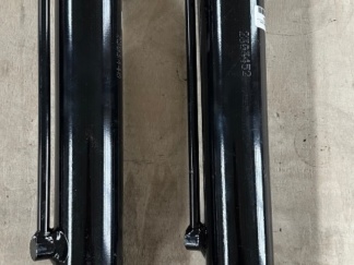 F071074 Cab tilt cylinder (гидроцилиндр подъёма кабины)